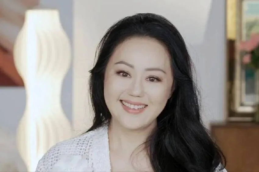 45歲仍活躍影壇，歷經兩段婚姻風波，62歲回首與鍾鎮濤的婚姻坦言有遺憾 第 13 張