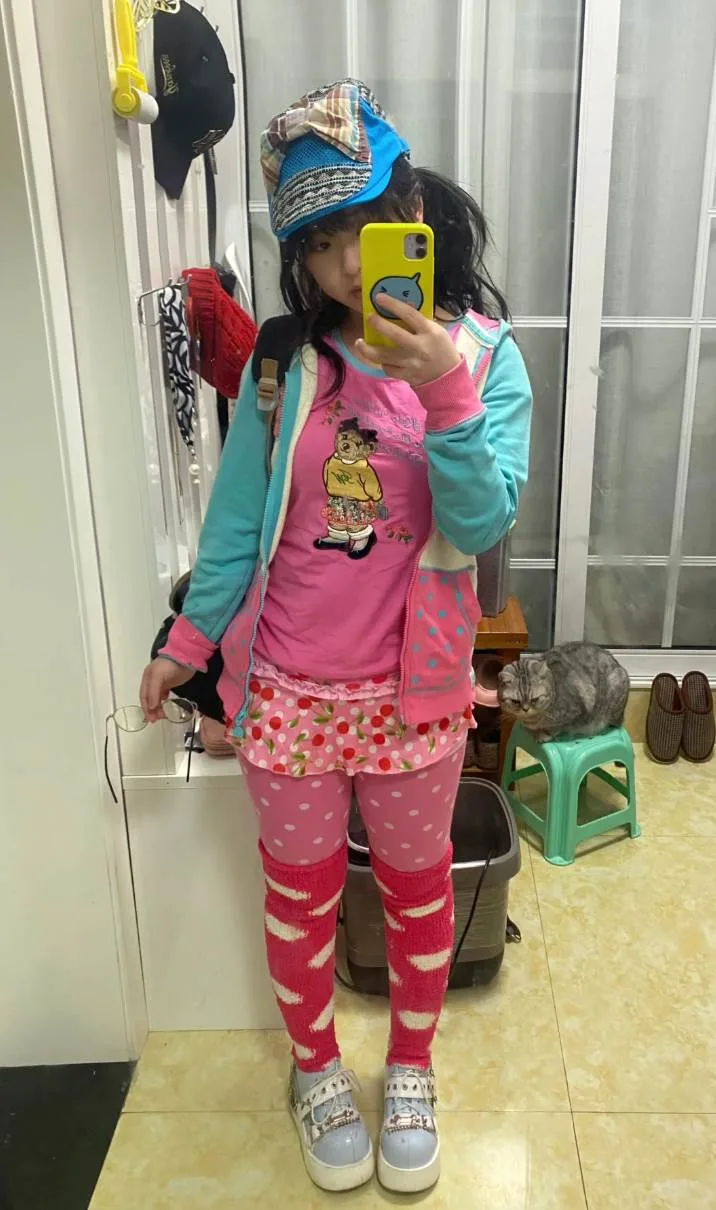 大學生穿搭真實吶喊：第4套笑到我肚子痛🤣 第 1 張