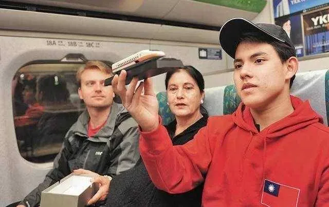 哭喊留台灣仍被帶走!吳憶樺10年後跨海尋親畫面超催淚 第 4 張