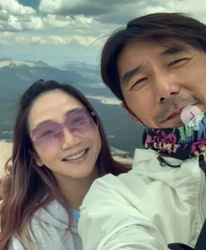 陶晶瑩合照驚見「蒼白詭手」搭肩！夫妻倆嚇喊救命揭真相 第 3 張