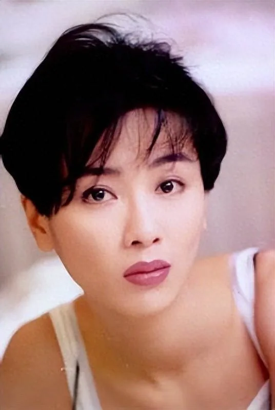 昔日元祖級女神認了患病暴瘦剩40公斤 霸氣出櫃:我是同性戀 第 1 張