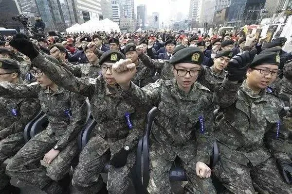 新婚夜淪悲劇！23歲女兵離世前影片曝黑幕　家屬苦等81天怒控：每個人都是兇手 第 6 張