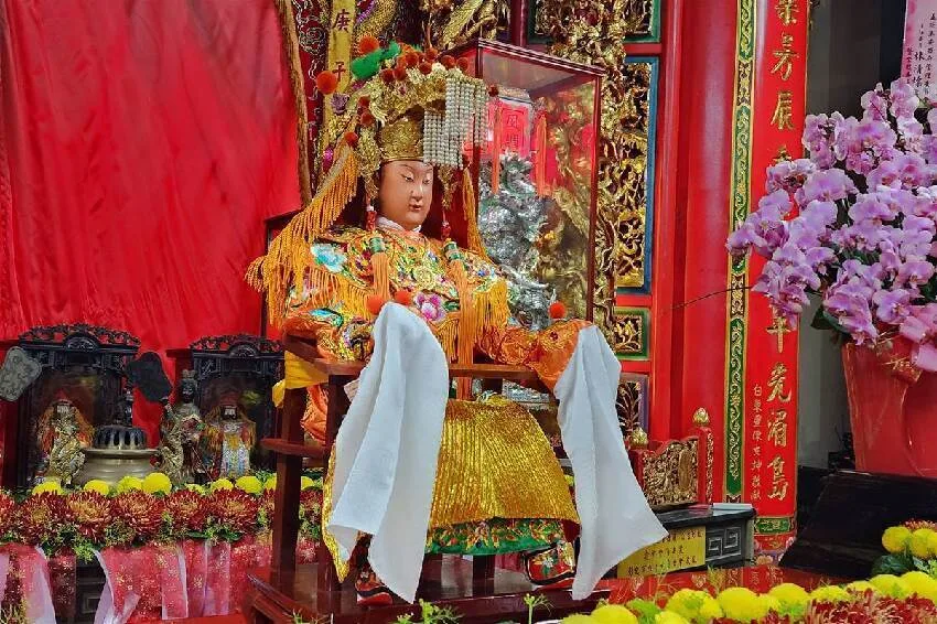 大甲鎮瀾宮天公爐突三度自響!媽祖抽出黑籤 預言這2地恐成下個震央 第 4 張