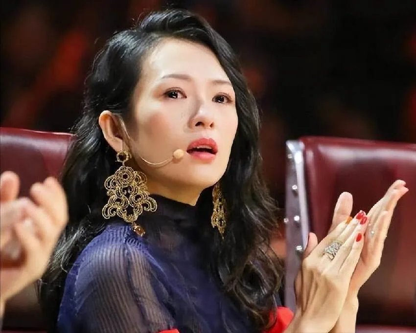 47歲影后素顏被拍「滿臉皺紋」 網驚:像普通大媽 粉絲揭真相 第 19 張