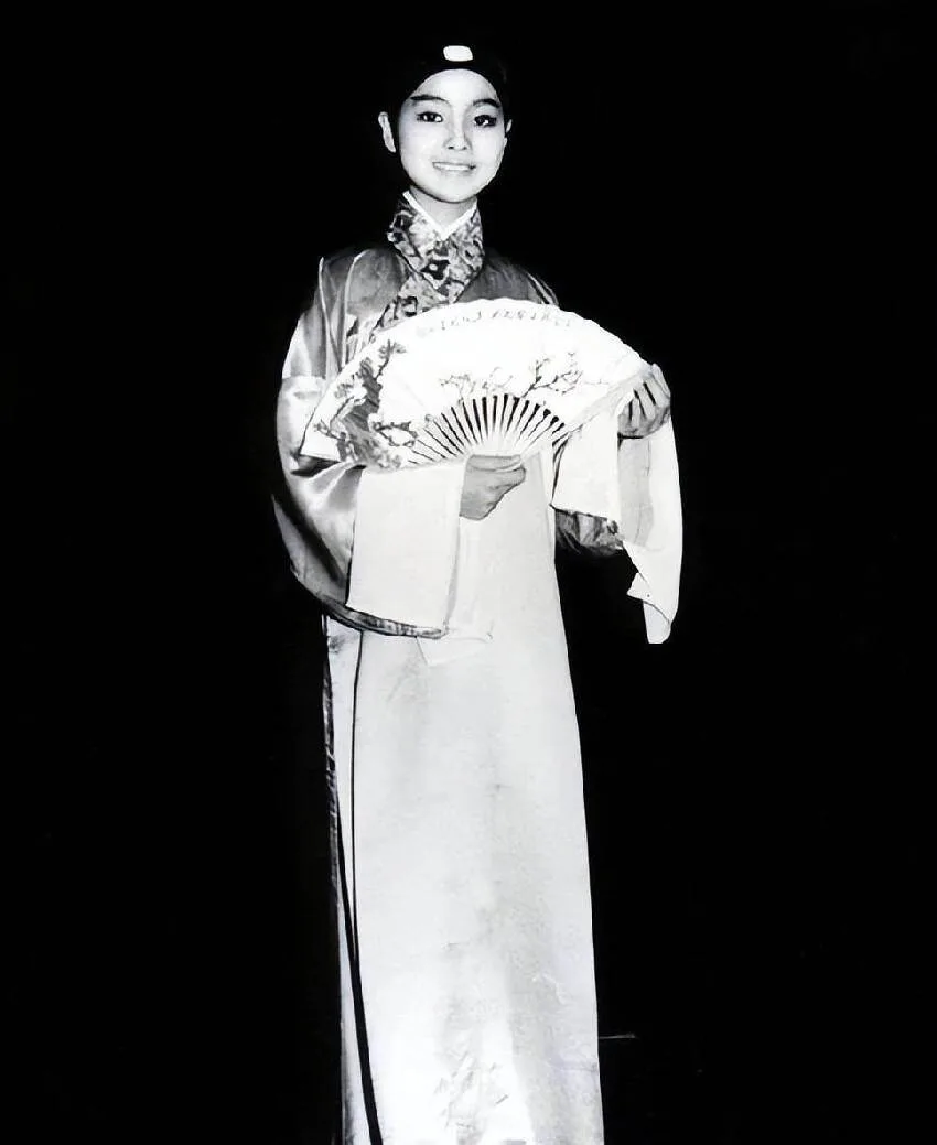 鄧麗君逝世28年後,三哥首度公開妹妹真正死因,台上淚崩 第 9 張