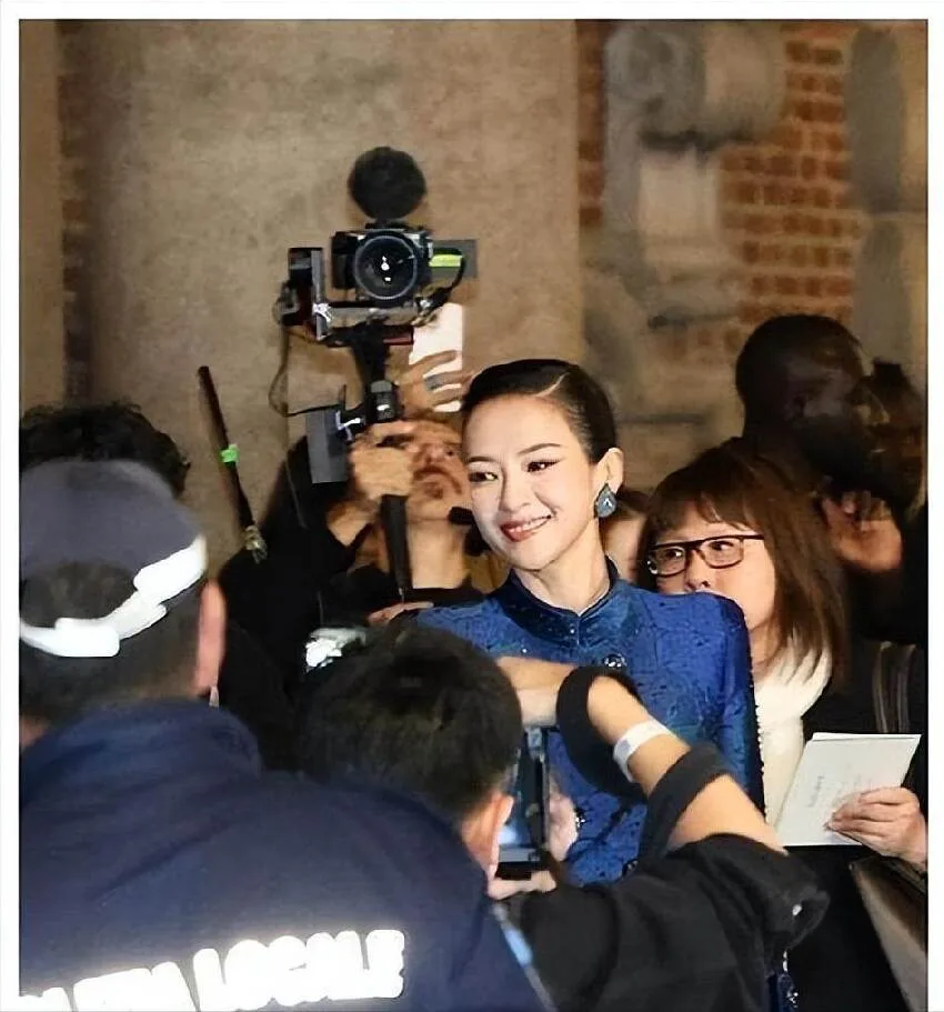 47歲影后素顏被拍「滿臉皺紋」 網驚:像普通大媽 粉絲揭真相 第 15 張